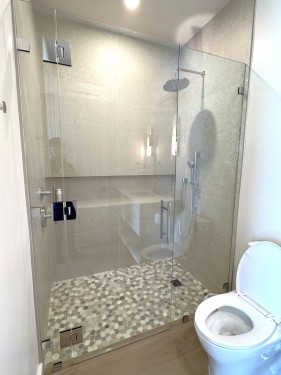 BATHROOM 2